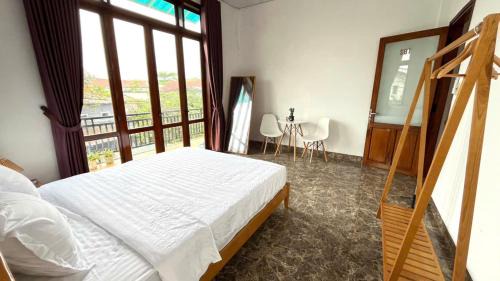 Hue House | Vang's Homestay - Huế