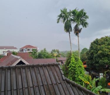Vang Vieng Hotel | Vang vieng Queens Hotel