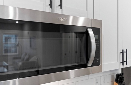 Newberry Apartment | Vanguard 2BD 12 - Two Bedroom Apartment, Sleeps 4