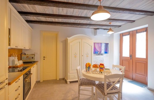 Izola House | Vanilla duplex with separate entrance in the center of Izola