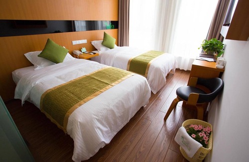 Pudong Hotel | Vatica Shanghai Pudong New District DiShuiLake Hotel