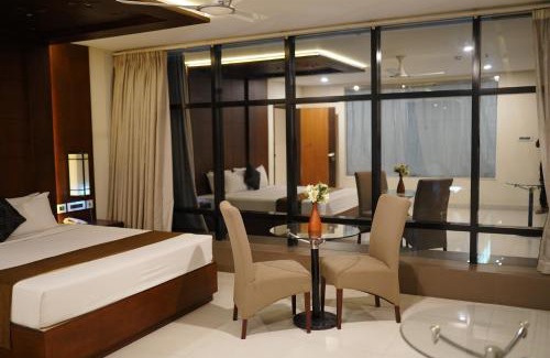 Perintalmanna Hotel | Vavas Inn & Suites