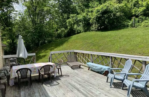 Fauquier County House | #VAwineCountry! 1 hr to Georgetown. Historic Village where John Marshall raised.