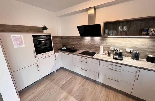 Dreieich Condo | Veens Crew Home 4 Pax