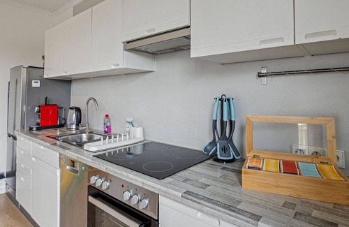 Hetzerath Apartment | VEGA animal friendly apartment with balcony | near IRT Föhren and Moselle