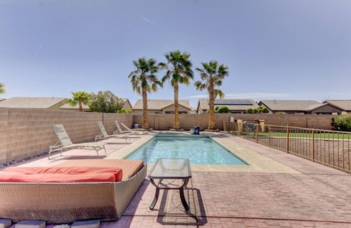 Sunrise Manor House | Vegas Retreat 4BR W/Large Pool & Yard!