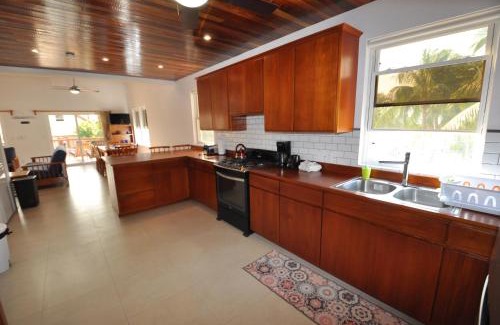 Caye Caulker House | VeLento Partial Ocean View Penthouse #7