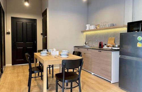 Ban Phan Thom Apartment | Vélin Khaosan - 5th Floor apartment with 2Bedrooms
