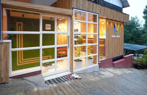 Nullatanni Hotel | Velvet Vista Munnar