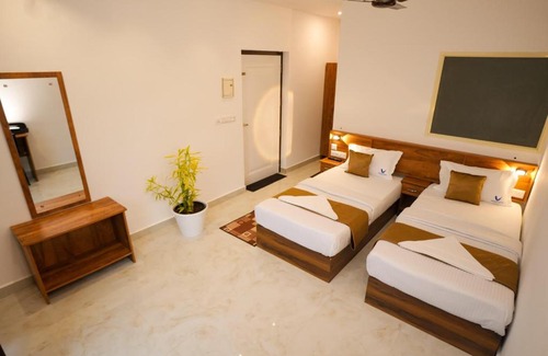Nullatanni Hotel | Velvet Vista Munnar