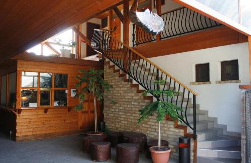 Hatvan House | Vendégház 60