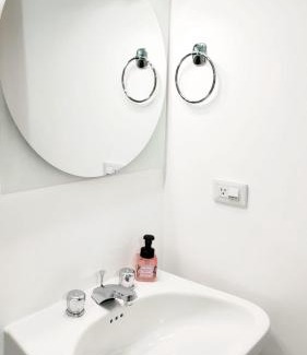 Usaquen House | VENECIA SUITE BOG Habitación sencilla con baño privado Unicentro norte