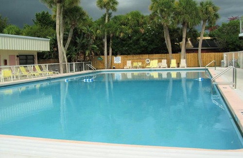 Golden Beach Apartment | Venice Villas * Studio #50