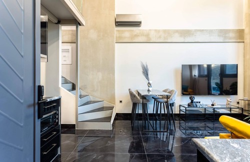 Anatolikos Sinikismos Apartment | Ventiri Lofts - Kalamata Luxury Penthouses