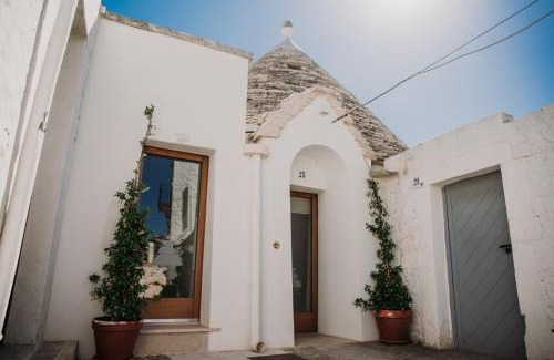 The Trulli of Alberobello House | VENTITRÈ- House of Apulia Mea