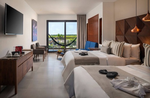 Puerto Morelos Hotel | Ventus Ha at Marina El Cid Spa & Beach Resort