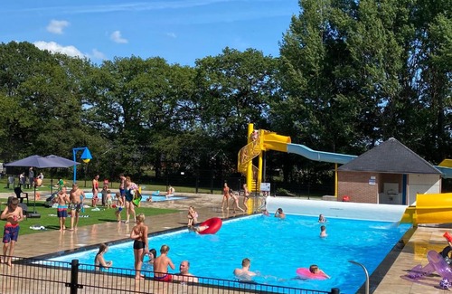Wateren Resort | VerandaChalet 6p centrally located in National Park, Swimming pool