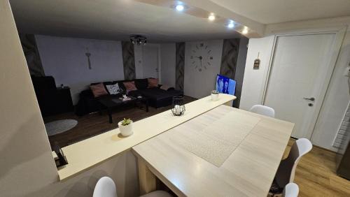 Armaseni Noi House | Verebes Cottage with garden