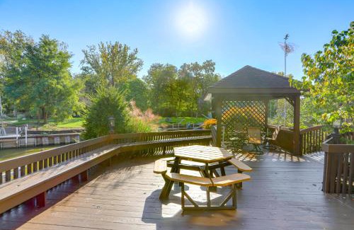 Vermilion House | Vermilion River Home with Hot Tub and Private Dock!