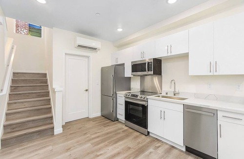 Capitol Hill Apartment | Vermithor's Bronze Ember Sweet Suite