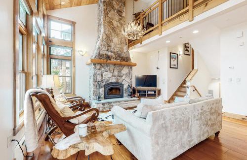 Stratton Mountain House | Vermont Mountain Chalet