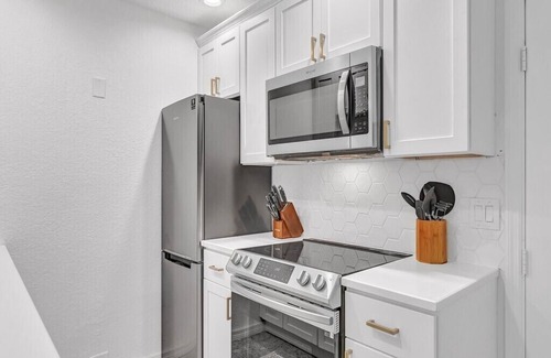 Rock Ridge Cottage | Vero Beach Cottage 3 bedrooms, 2 bath, Less than mile to Beach