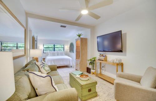 Rock Ridge Apartment | Vero Beach Studio with Shared Patio about 3 Mi to Beach!