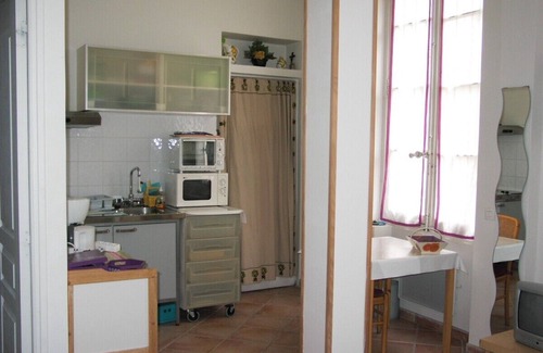 Notre-Dame Apartment | Versailles-Château: 2-star studio, central and quiet.
