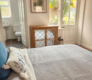 Bournemouth City Centre Apartment | Verulam Palms - Private Garden & Parking