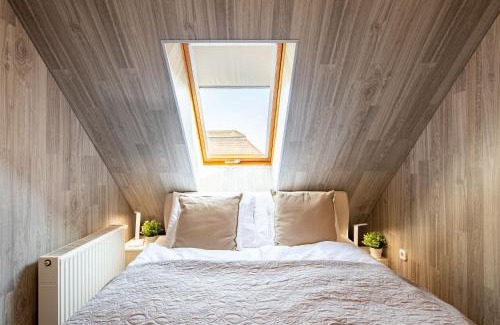 15th District Apartment | Very Calm - Easy Sleep with AirCon