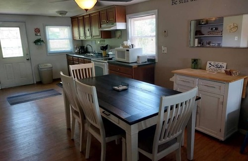 Three Rivers Cottage | Very Clean Lakefront Home with Sandy Beach and Clear water.