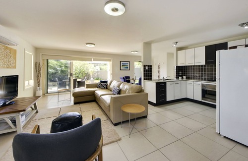 South West Rocks Apartment | Very comfortable, air conditioned, WIFI, downstairs unit located a few.