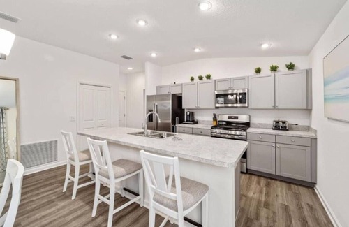 Okahumpka House | Very large 2 bedroom with King Bed!