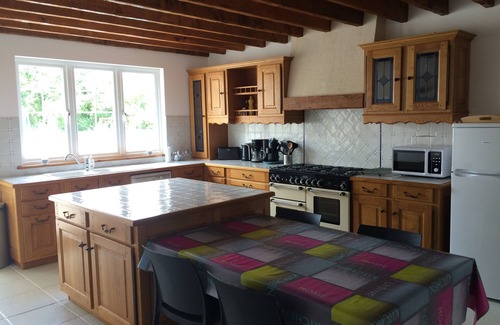 Grosbreuil Cottage | VERY LARGE GITE WITH HEATED SWIMMING POOL NEAR LES SABLES