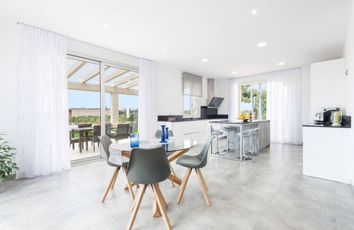 Majorca Villa | Very modern villa with private pool and huge garden in the heart of Mallorca.