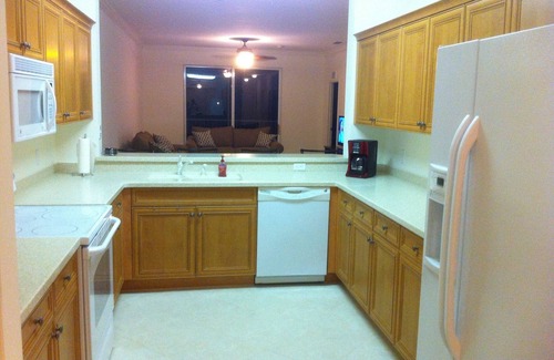 Biggar Condo | Very Nice and Large 1500+square Ft Riverwalk Condo Top Floor