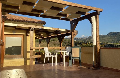 Lu Bagnu Apartment | Very nice holiday apartment with sea view and sun terrace