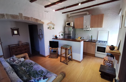 Bastide Giraud Apartment | Very nice little F2 800m from the sea