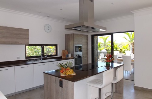 Camp Bestel Villa | VERY NICE VILLA Private pool, 3 Bedrooms with bathroom, close to the beach