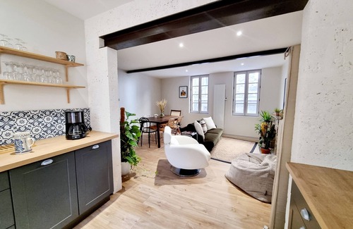 Angouleme House | Very pleasant and quiet house with terrace in the city center