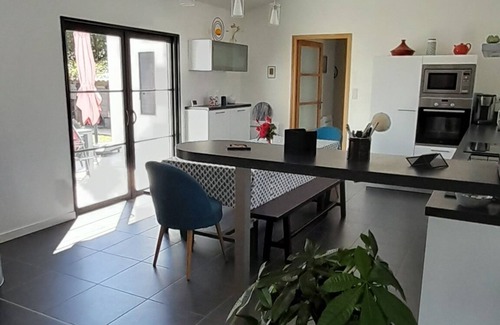 Noirmoutier-en-l'Ile House | Very pretty noirmoutrine house ideally located 200m from beaches and port.