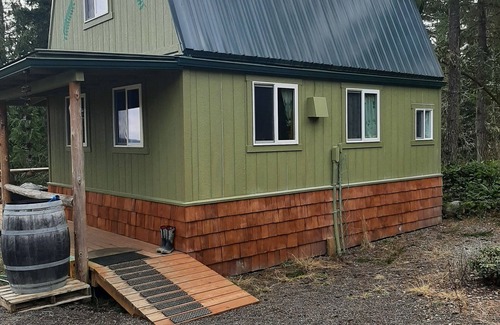 Port Angeles Cabin | Very private artist studio cabin in the Olympic National Park. Beautiful Views!