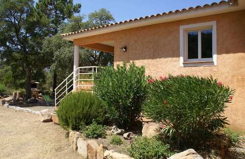 Sari-Solenzara House | Very quiet mini villas in the hills above Solenzara