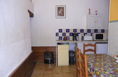 Champagne-le-Sec Cottage | VERY QUIET single-storey GITE PROMO EASTER HOLIDAY