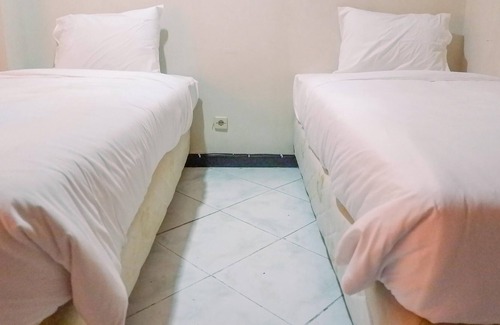 Suko Manunggal Apartment | Very Spacious 3BR High Floor Taman Beverly Apartment