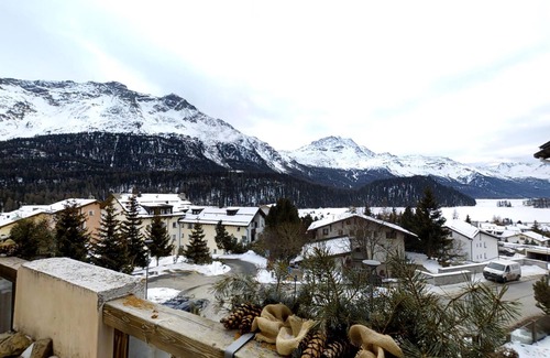 Champfer Apartment | Very spacious, tastefully furnished 5-room-maisonette-apartment with a big balco