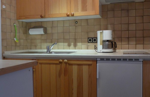 Sankt Georgen Sud Apartment | Very well-kept 1-room.-Studio in a family house, in Freiburg-St. Georgen, * DTV