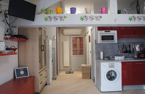 Champillon House | Very well-equipped gîte, quiet and comfortable.