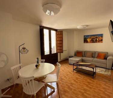Logrono Historic Centre Apartment | Viña Marina