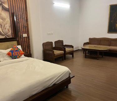 Kalkaji House | Via Rose Villa